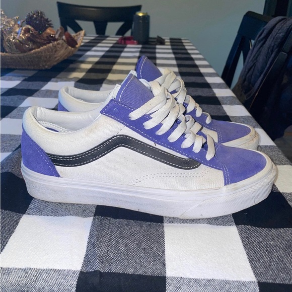 Vans - Picture 2 of 5